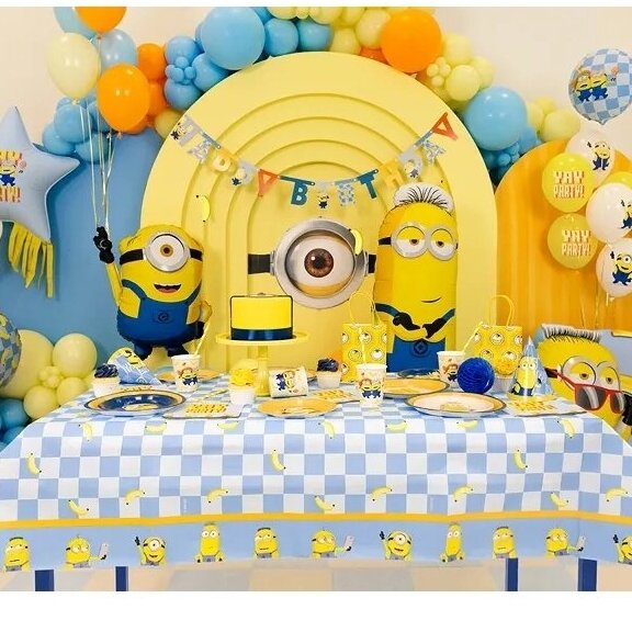 Бумажная скатерть «Миньоны» (Minions), 180 × 120 см – для детского дня рождения 1