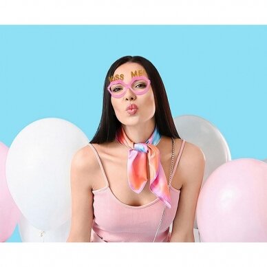 Rožinės spalvos akiniai su užrašu "Kiss Me!" 1